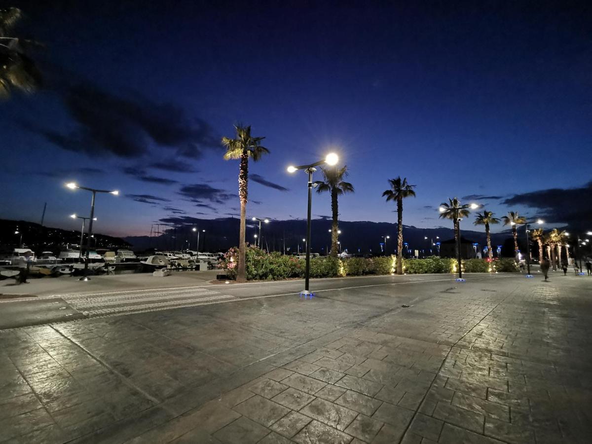 City Center Apartment Koper Exterior photo